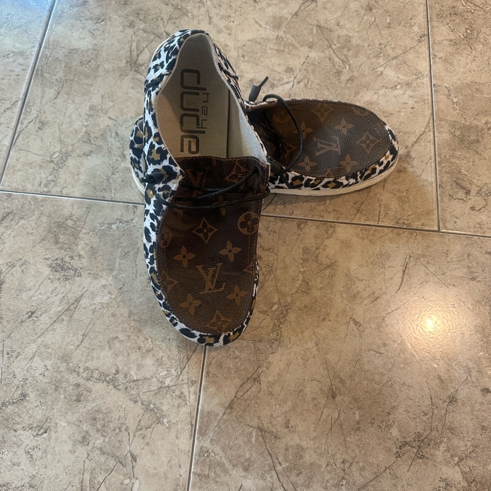 Hey Dude Brown and Black Women's Shoes